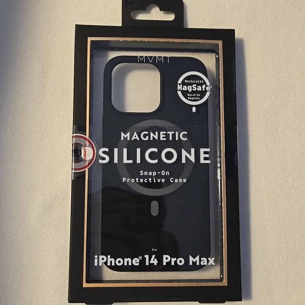 MVMT Magnetic Silicone Snap-On Protective Case for iPhone 14 Pro Max - New